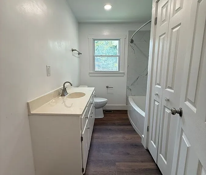 22 McLean St — Photo 10