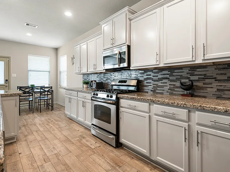 7015 Windy Run Ct — Photo 12