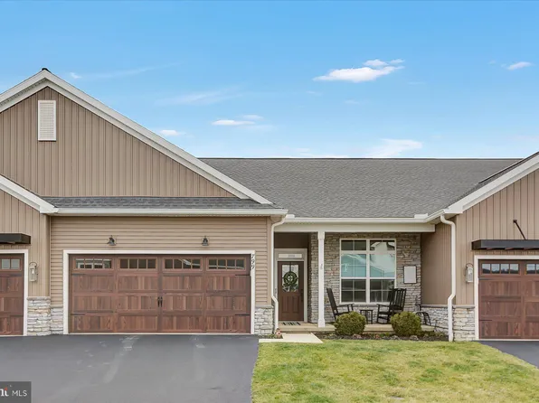 799 Aurora Dr, Mechanicsburg, PA 17055