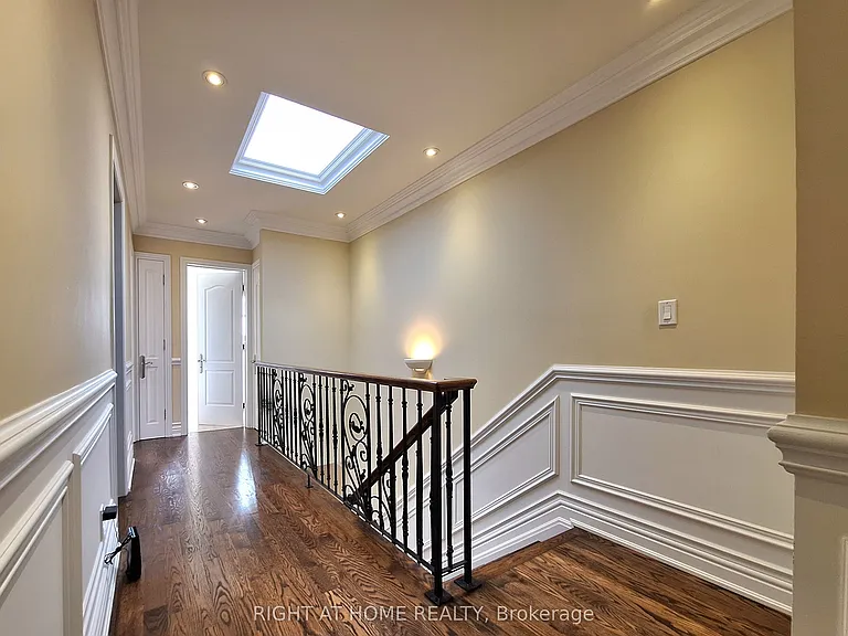378 Douglas Ave — Photo 26