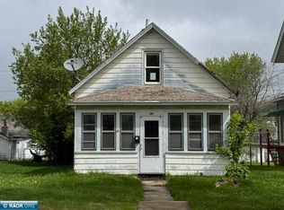 304 2nd St NW, Chisholm, MN 55719