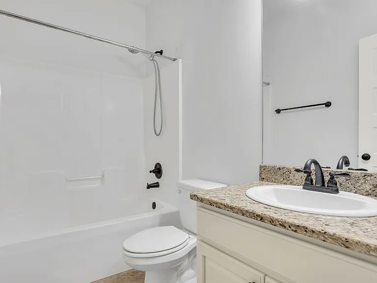 999 Starr Ct — Photo 27