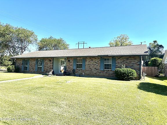 2nd image of 101 Woodville Dr