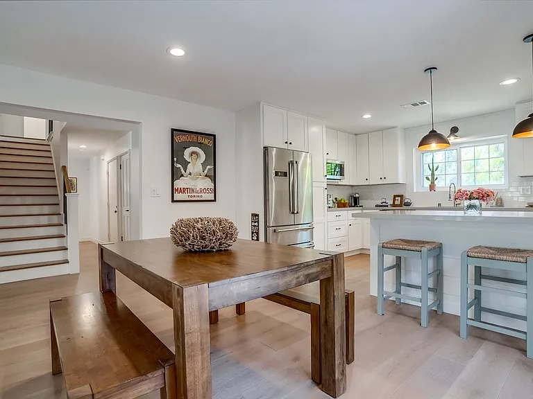 Martha St — Photo 2