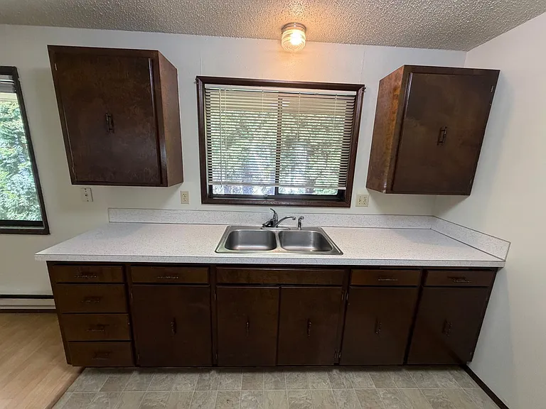 217 W Magnolia St — Photo 6