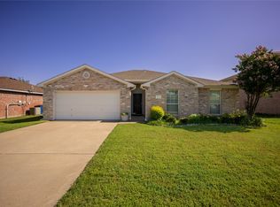 423 Murphy Rd, Burleson, TX 76028