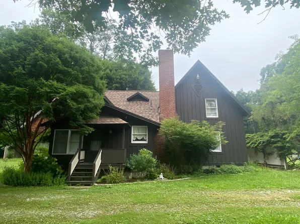 14775 Charmian Rd, Blue Ridge Summit, PA 17214