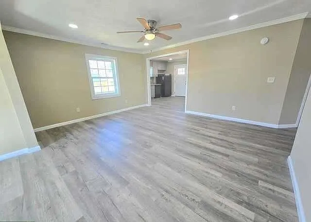 3 bed, 2.0 bath, 1412 sqft, $1,799 — Photo 3
