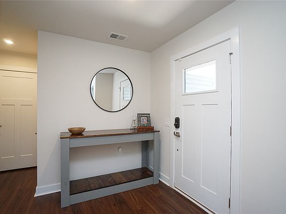 4th image of 400 Vernonburg Ct
