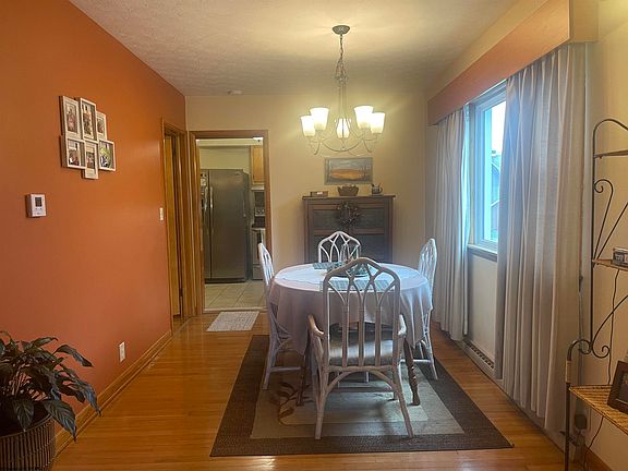 3rd image of 126 Barbour St
