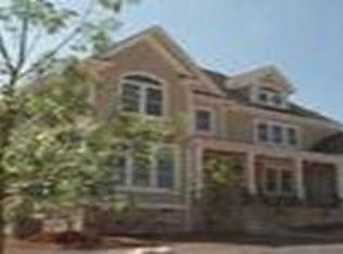 1035 Pinehurst Dr, Chapel Hill, NC 27517