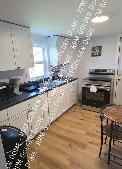 711 Napier St — Photo 9