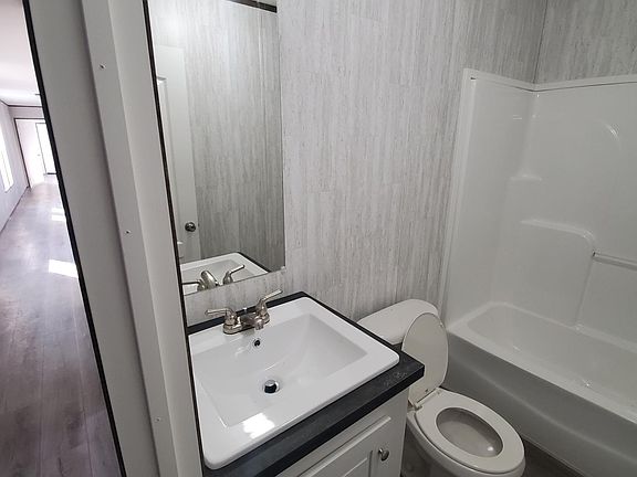 5th image of 601 James St Lot 73