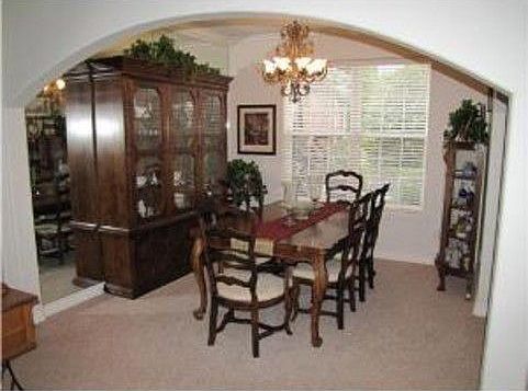4th image of 51 Magrath Cir