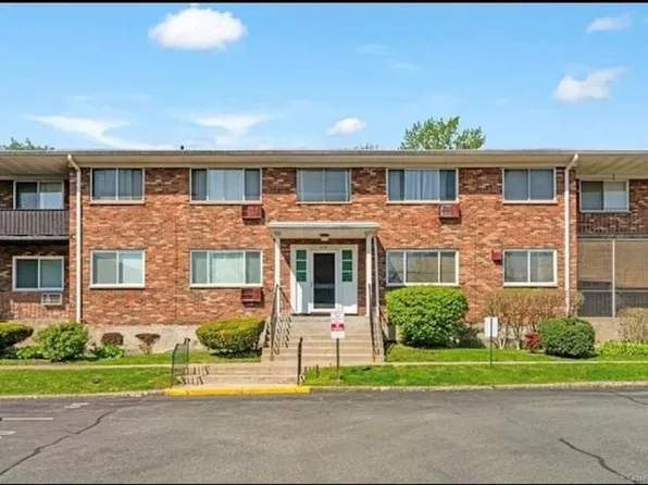 810 Blooming Grove Turnpike #27, New Windsor, NY 12553