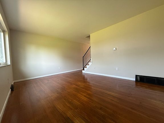 2nd image of 4645 Sandy Lane Rd APT B