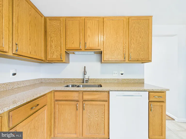 5971 Clerkenwell Ct — Photo 10