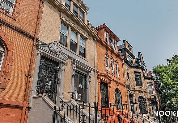 3rd image of 260 New York Ave #2C