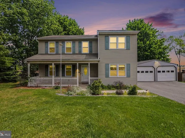 65 Fairview St, Carlisle, PA 17015