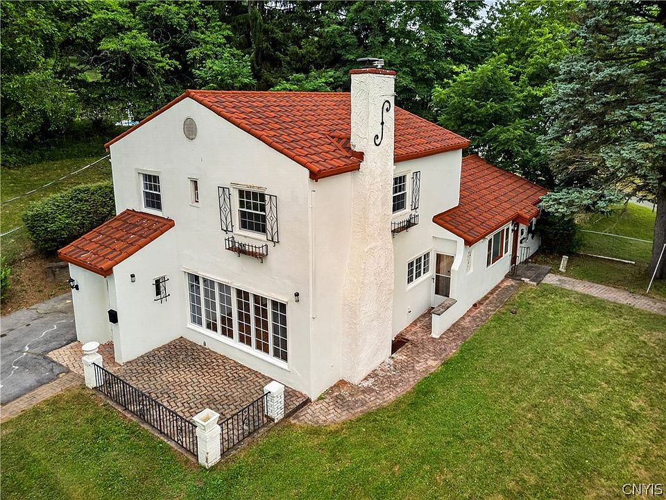 1st image of 799 Woods Rd