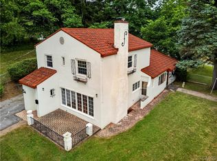 799 Woods Rd, Syracuse, NY 13209