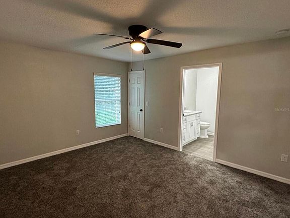 5th image of 412 NE Avenue M NE