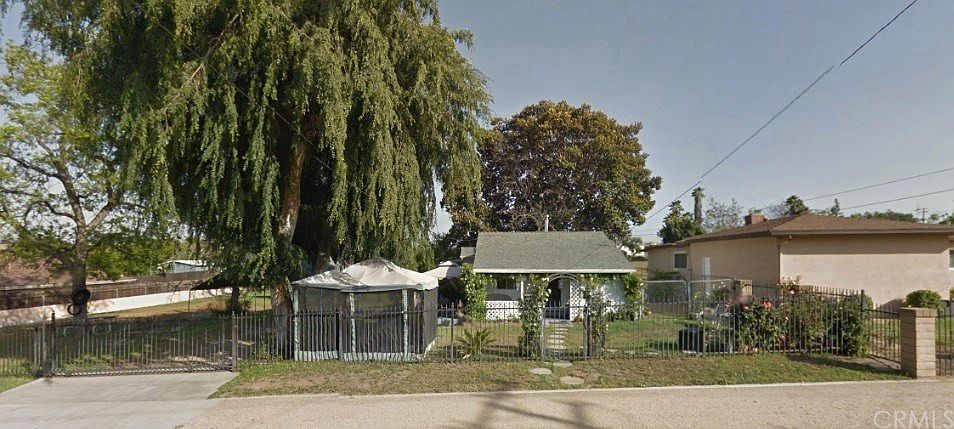 1st image of 420 S 3rd Ave