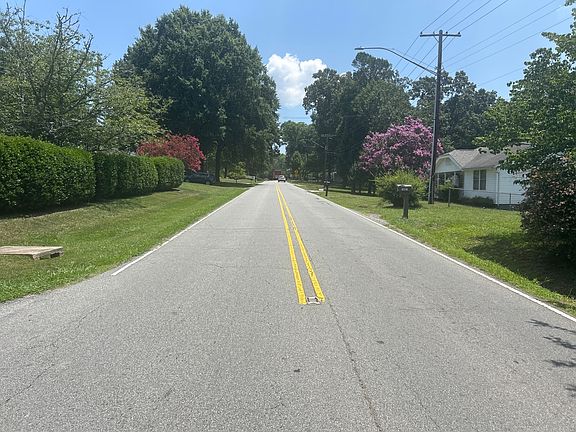 4th image of 1934 Linwood Rd