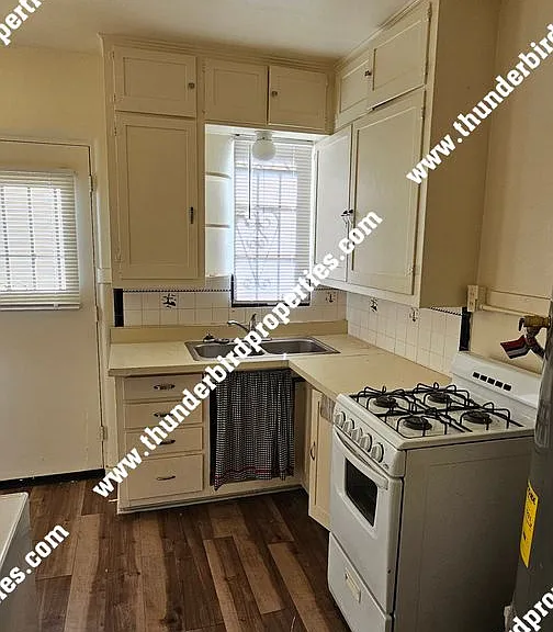 301 Yale Blvd NE #PG3000412 — Photo 8