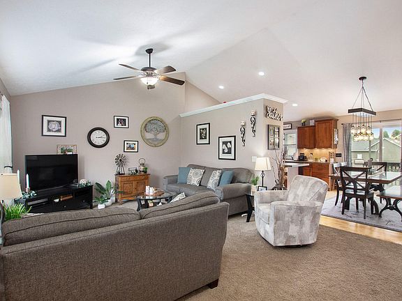 3rd image of 4172 Springside Dr