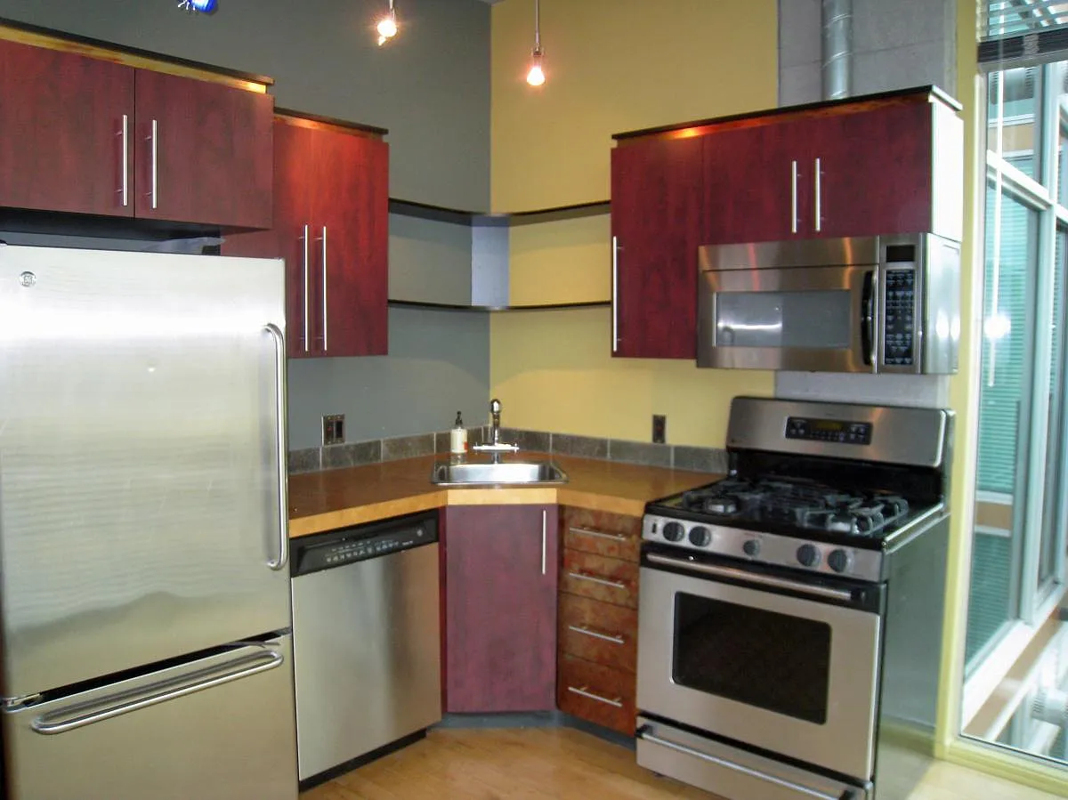 1 bed, 800 sqft, $1,753 — Photo 3