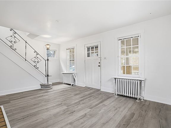 5th image of 3147 Beechwood Blvd