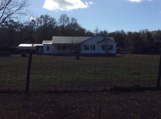 296 Barker Rd, Ray City, GA 31645