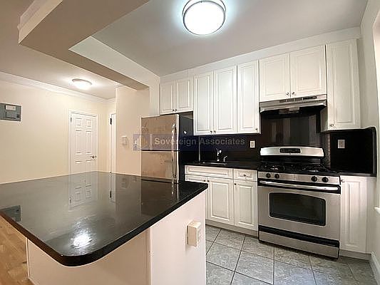 3rd image of 105 Pinehurst Ave APT 46