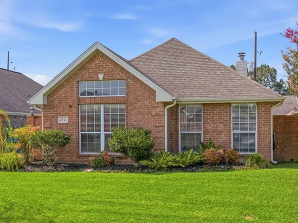 2511 Peace Dr, Lake Charles, LA 70605