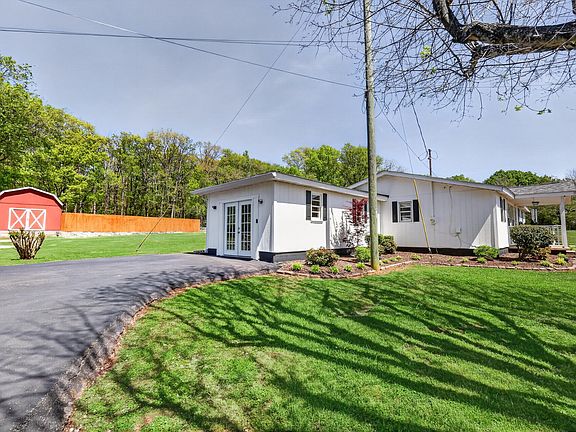 4th image of 233 Rucker Rd