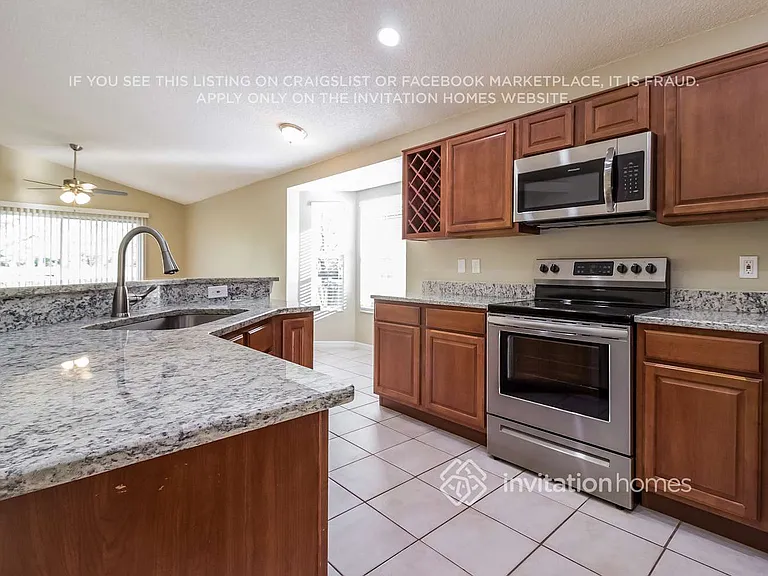 9413 Southern Garden Cir — Photo 8