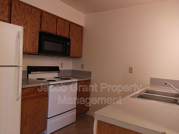 2nd image of 627 Hoopes Ave APT 1