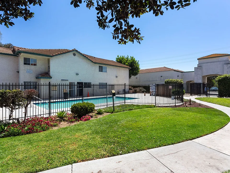 Highland View Apartments