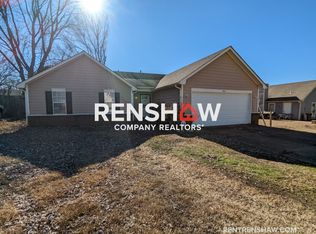 4563 Columbia Woods Ln, Millington, TN 38053