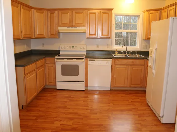 531 Dixie Holw, Louisa, VA 23093