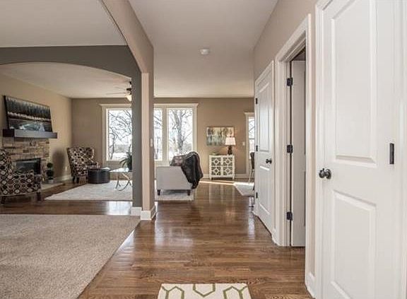 Open floor plan.   Entry
