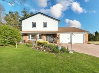 116 Nottingham Road, Manhasset Hills, NY 11040