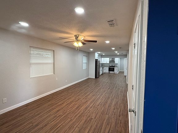 3rd image of 1860 Belmont Ave