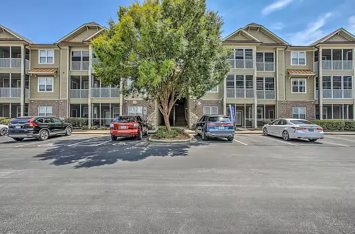 395 S Crow Creek Dr NW #2319