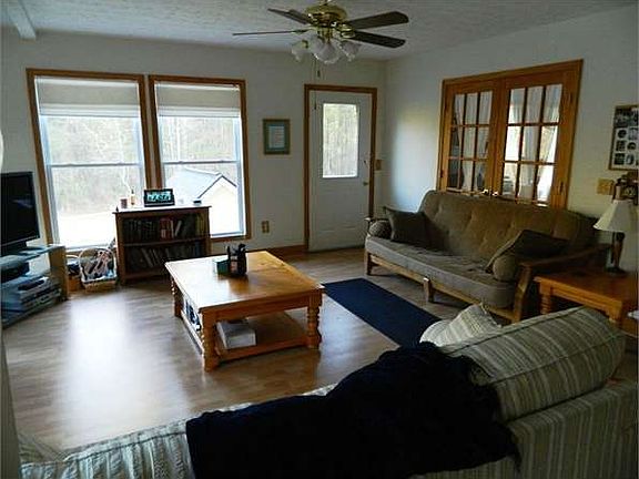 5th image of 421 Lee Road 747