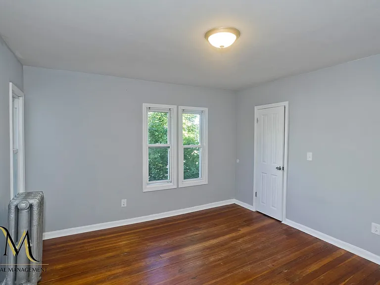 653 Belmont Ave — Photo 20