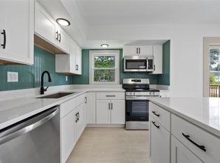 127 Broadmore Rd SW, Cedar Rapids, IA 52404