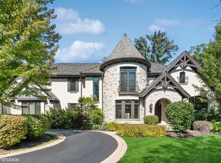 97 N Elm Rd, Lincolnshire, IL 60069