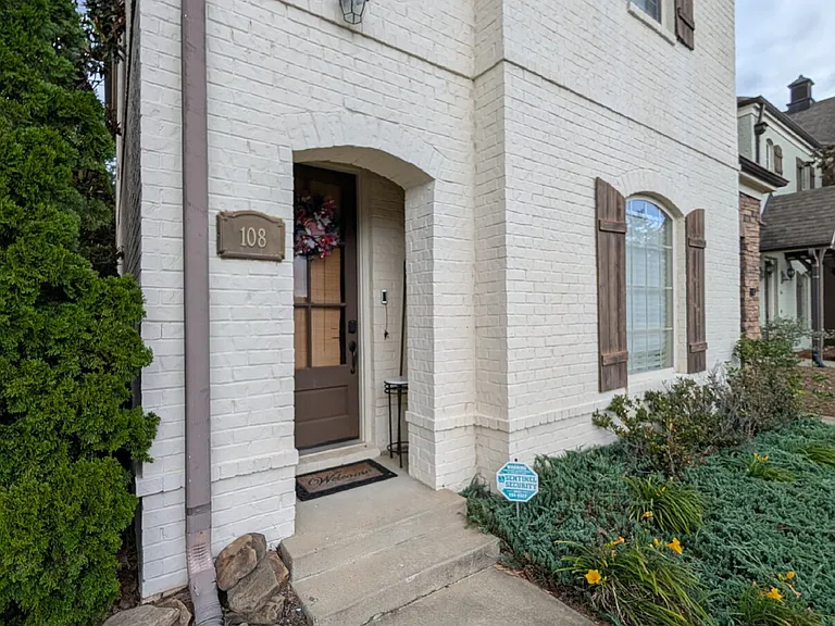 2495 Old Taylor Rd #108 — Photo 1